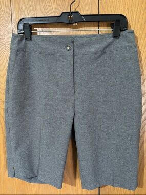 EP New York grey women’s shorts polyester size 6 great for golf zip button